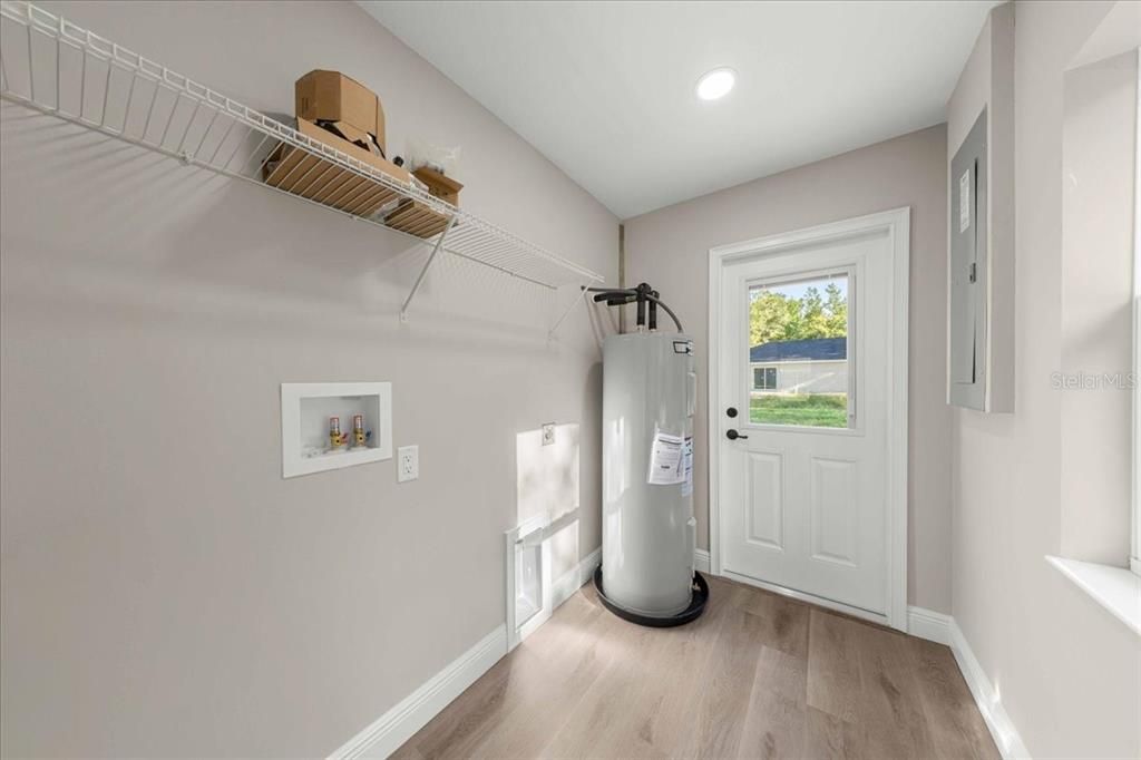 For Sale: $255,000 (3 beds, 2 baths, 1374 Square Feet)