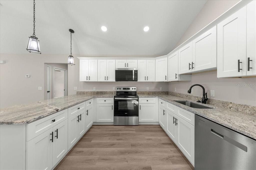 For Sale: $255,000 (3 beds, 2 baths, 1374 Square Feet)