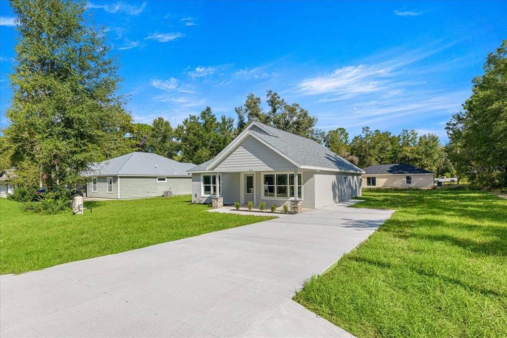 For Sale: $255,000 (3 beds, 2 baths, 1374 Square Feet)