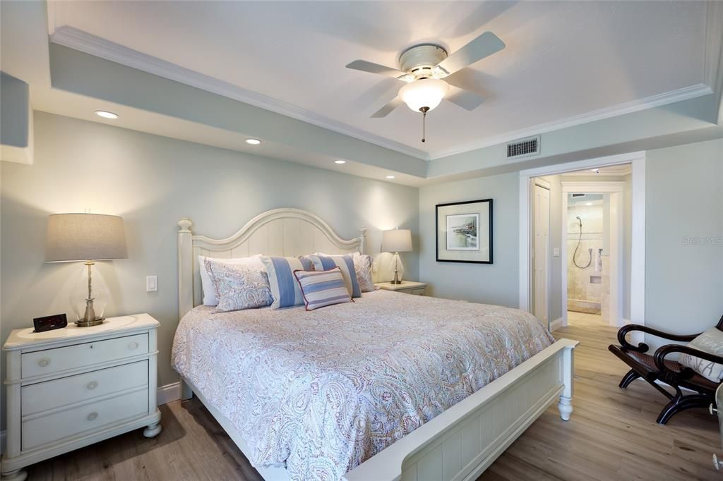 For Sale: $1,240,000 (2 beds, 2 baths, 1229 Square Feet)
