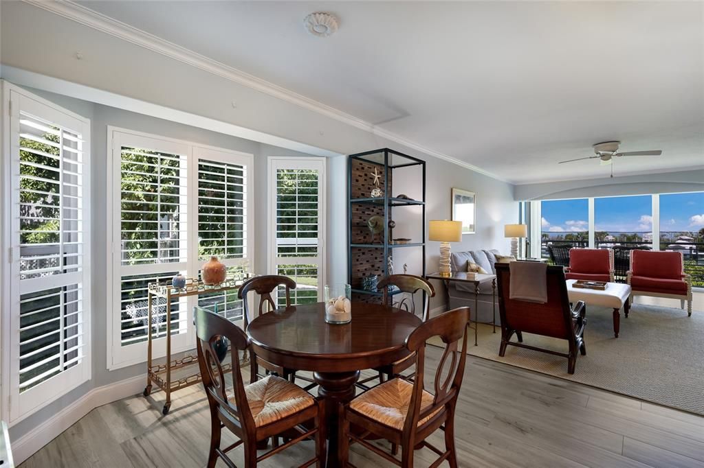 For Sale: $1,240,000 (2 beds, 2 baths, 1229 Square Feet)