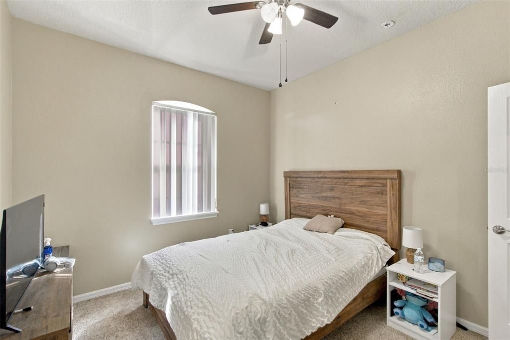 For Sale: $250,000 (3 beds, 2 baths, 1262 Square Feet)