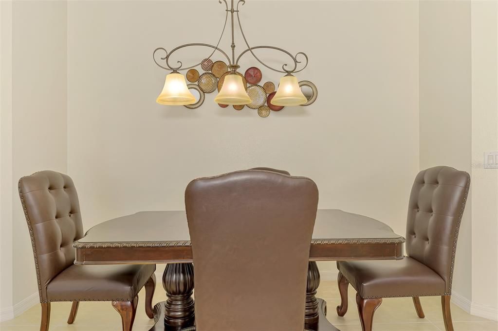 На продажу: $359,900 (2 спален, 2 ванн, 1525 Квадратных фут)