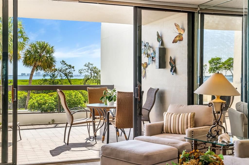 En Venta: $449,000 (2 camas, 2 baños, 1192 Pies cuadrados)