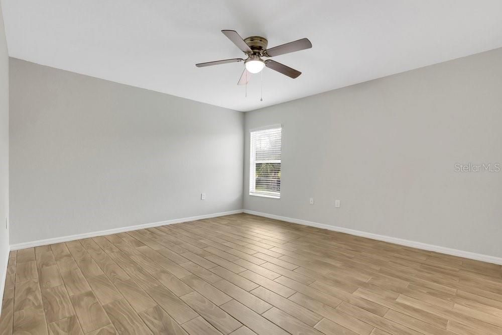 For Sale: $290,000 (4 beds, 2 baths, 1688 Square Feet)