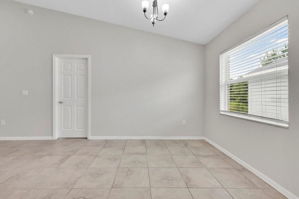 For Sale: $290,000 (4 beds, 2 baths, 1688 Square Feet)