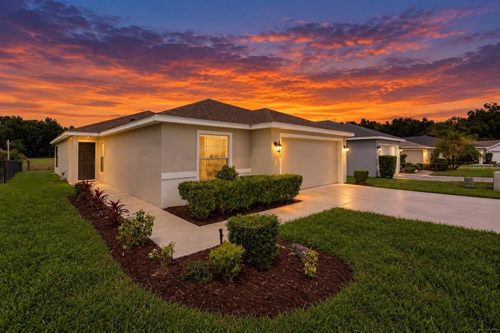 For Sale: $290,000 (4 beds, 2 baths, 1688 Square Feet)