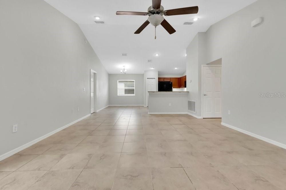 For Sale: $290,000 (4 beds, 2 baths, 1688 Square Feet)