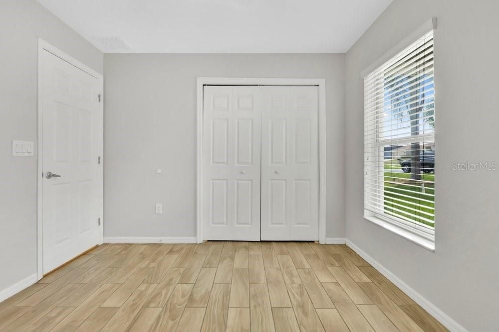 For Sale: $290,000 (4 beds, 2 baths, 1688 Square Feet)