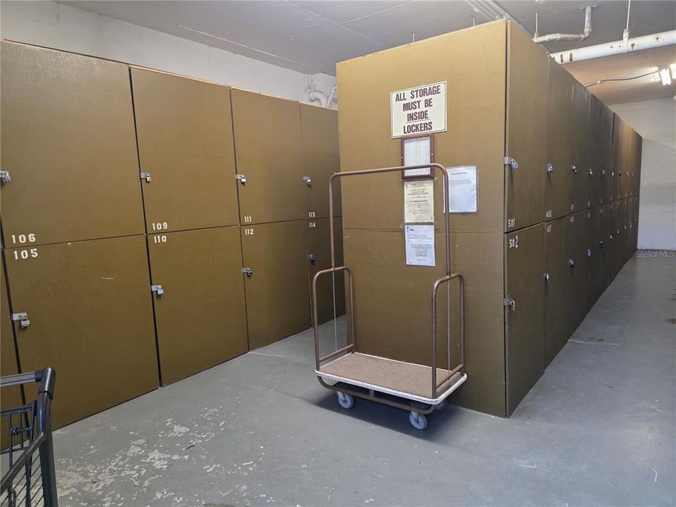 На продажу: $224,900 (1 спален, 1 ванн, 780 Квадратных фут)