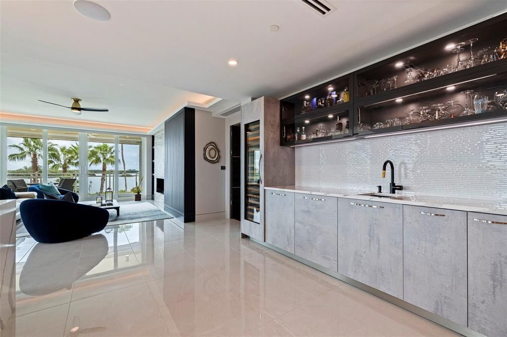 For Sale: $3,275,000 (3 beds, 2 baths, 2721 Square Feet)