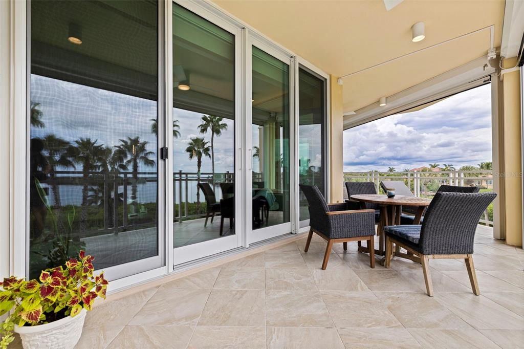 For Sale: $3,275,000 (3 beds, 2 baths, 2721 Square Feet)