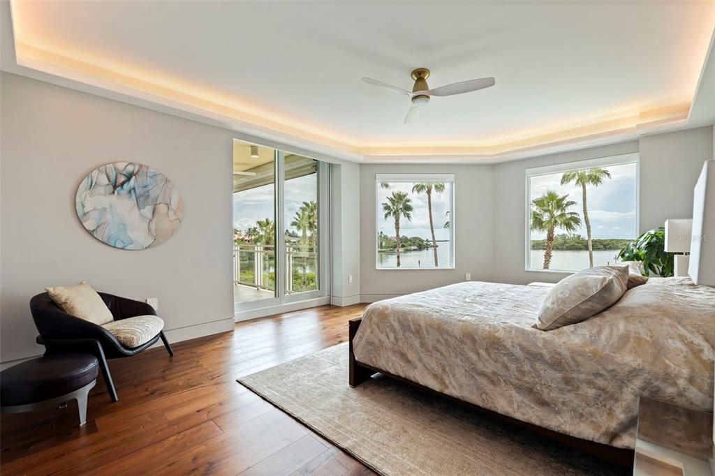 For Sale: $3,275,000 (3 beds, 2 baths, 2721 Square Feet)