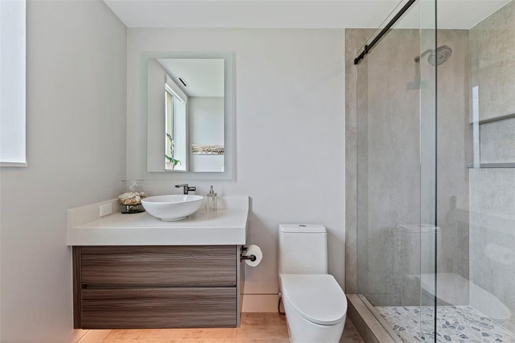 For Sale: $3,275,000 (3 beds, 2 baths, 2721 Square Feet)