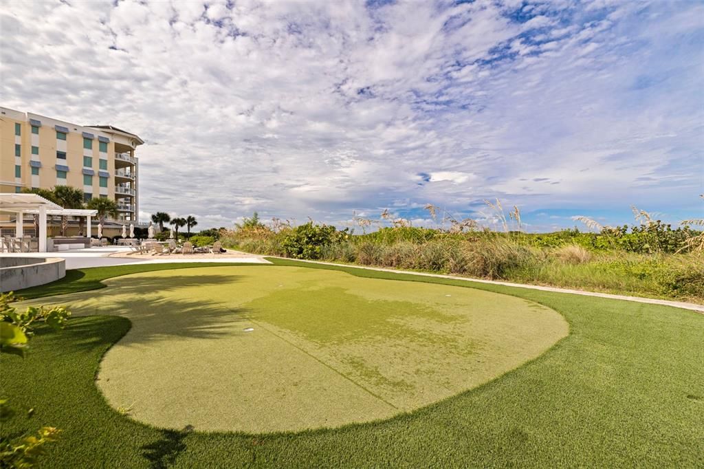 For Sale: $3,275,000 (3 beds, 2 baths, 2721 Square Feet)