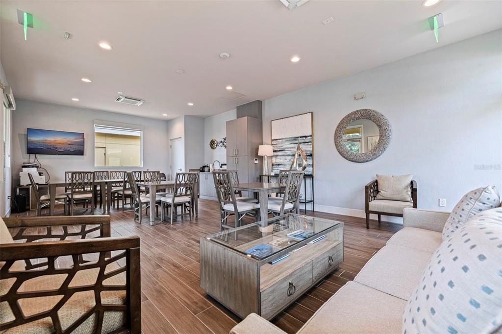 For Sale: $3,275,000 (3 beds, 2 baths, 2721 Square Feet)