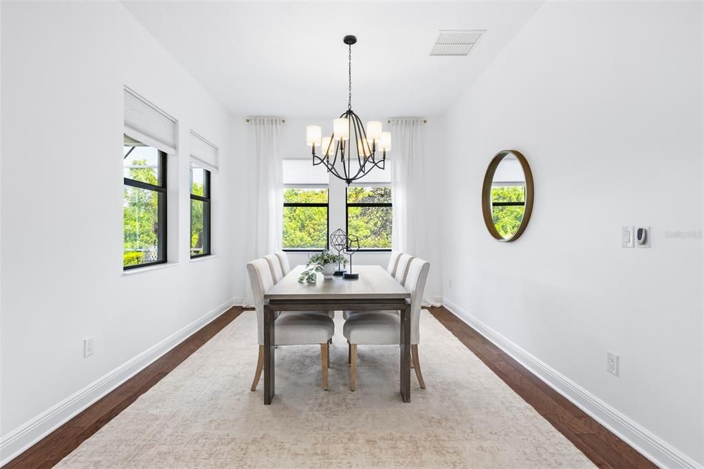 En Venta: $640,000 (3 camas, 3 baños, 2488 Pies cuadrados)