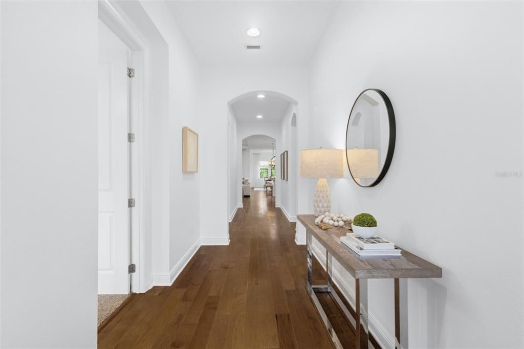 En Venta: $640,000 (3 camas, 3 baños, 2488 Pies cuadrados)