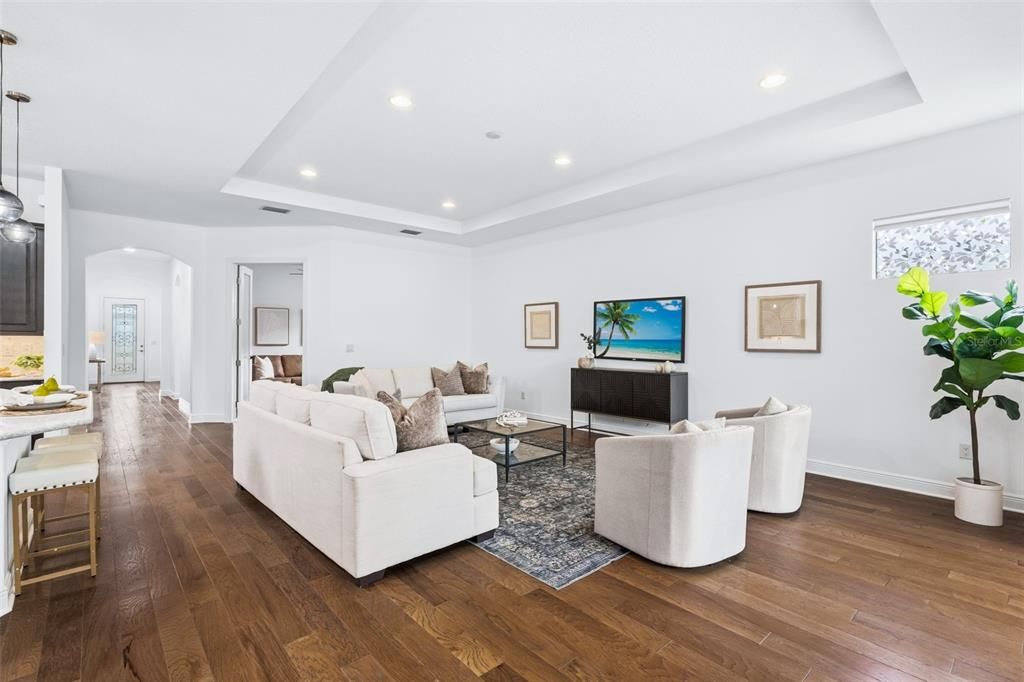 En Venta: $640,000 (3 camas, 3 baños, 2488 Pies cuadrados)
