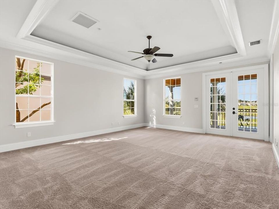 For Sale: $875,000 (6 beds, 6 baths, 5313 Square Feet)