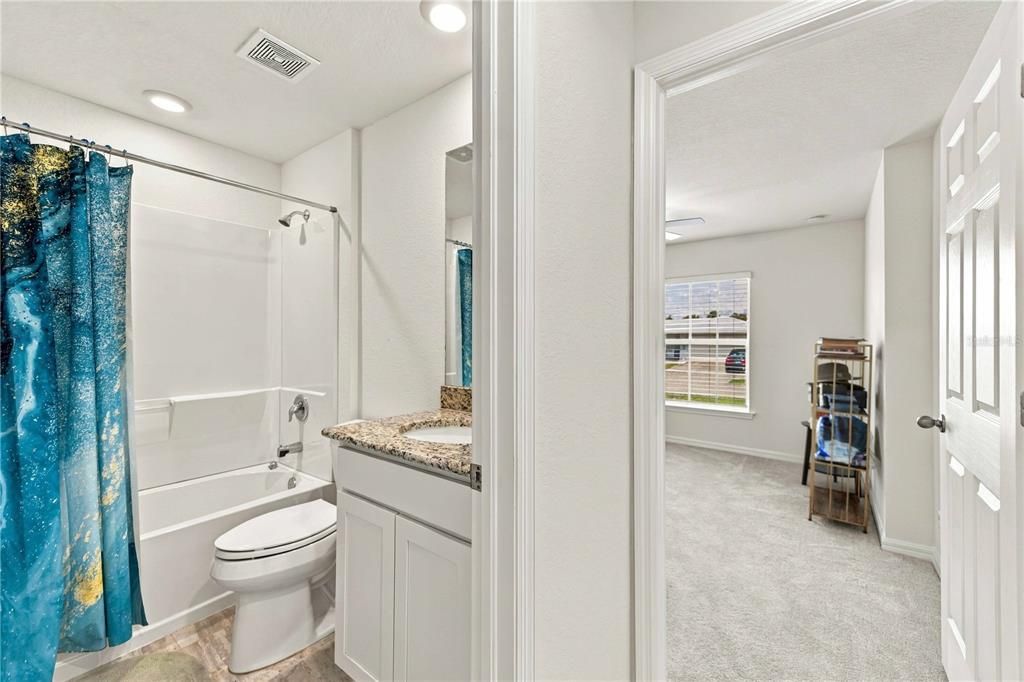 En Venta: $339,900 (3 camas, 2 baños, 1403 Pies cuadrados)
