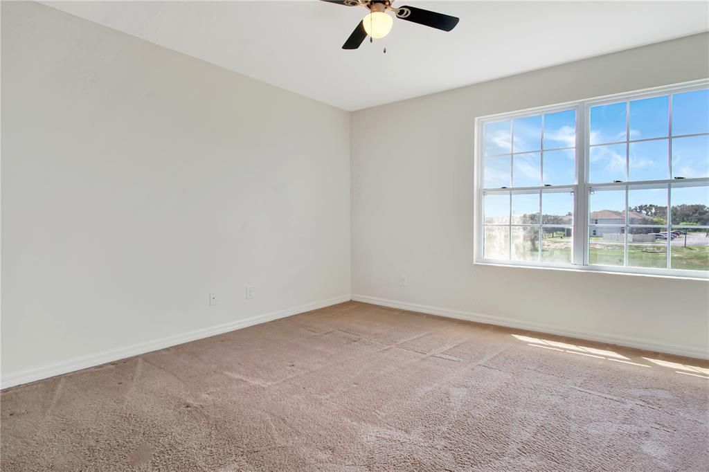 For Rent: $1,995 (4 beds, 3 baths, 1950 Square Feet)