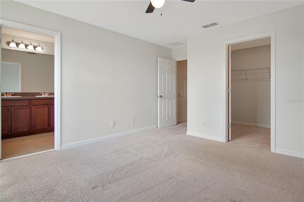 For Rent: $1,995 (4 beds, 3 baths, 1950 Square Feet)