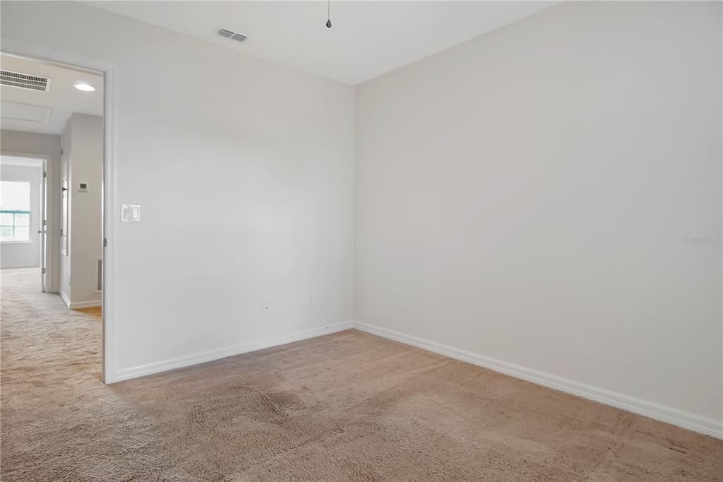 For Rent: $1,995 (4 beds, 3 baths, 1950 Square Feet)