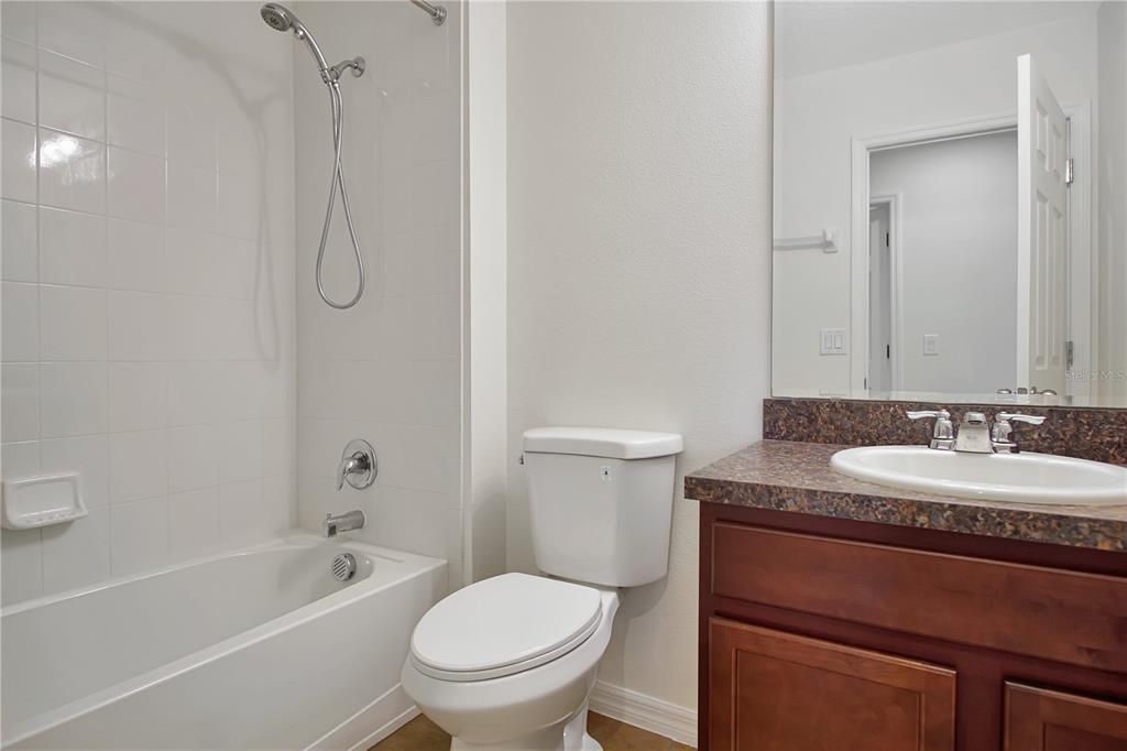 For Rent: $1,995 (4 beds, 3 baths, 1950 Square Feet)