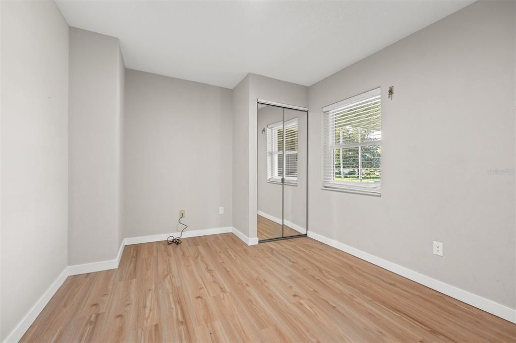 For Sale: $325,000 (3 beds, 2 baths, 1394 Square Feet)