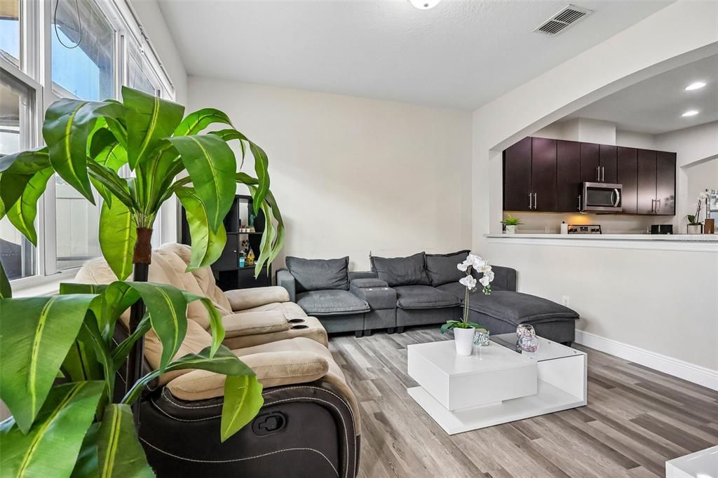 For Sale: $379,900 (3 beds, 2 baths, 1480 Square Feet)