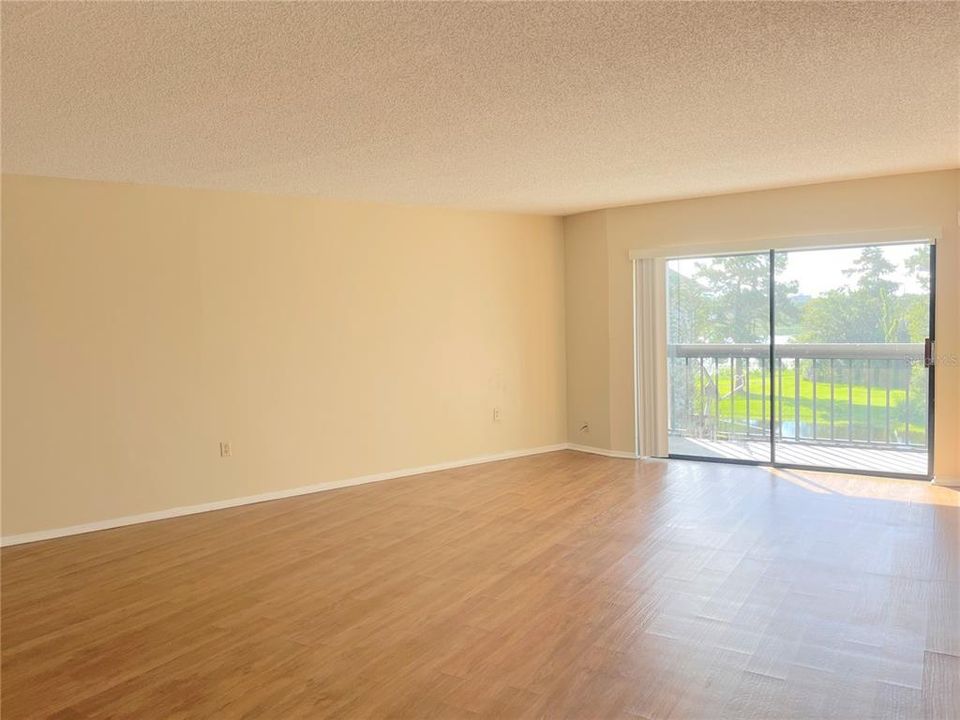 For Rent: $1,592 (2 beds, 2 baths, 1001 Square Feet)