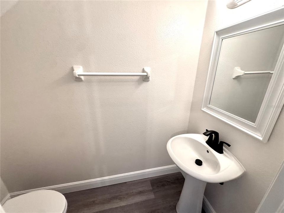 For Rent: $2,250 (2 beds, 1 baths, 1105 Square Feet)