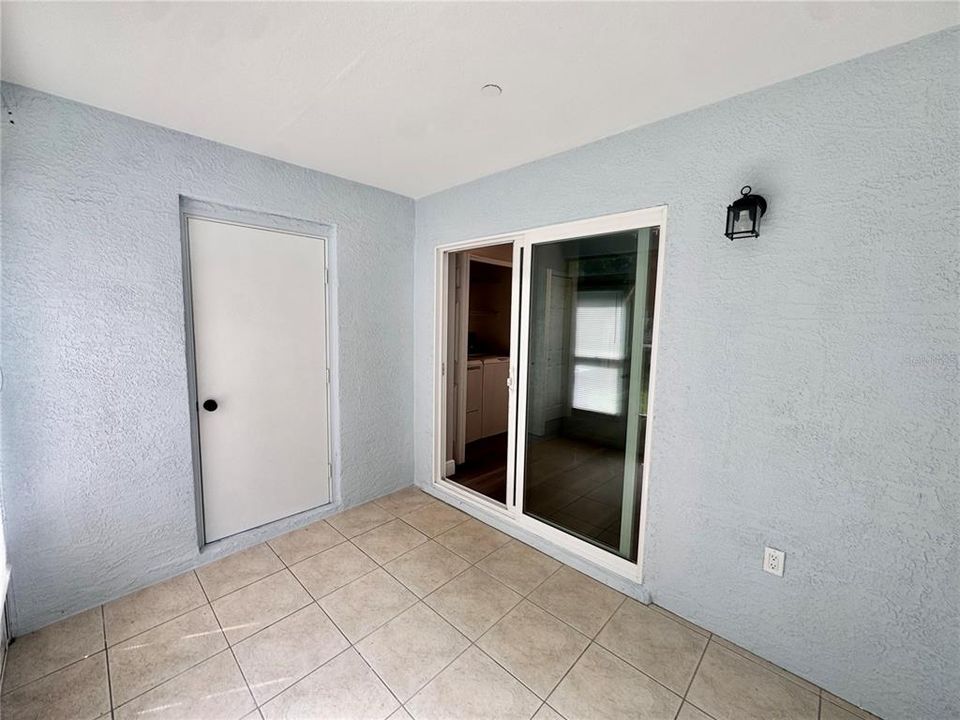 For Rent: $2,250 (2 beds, 1 baths, 1105 Square Feet)