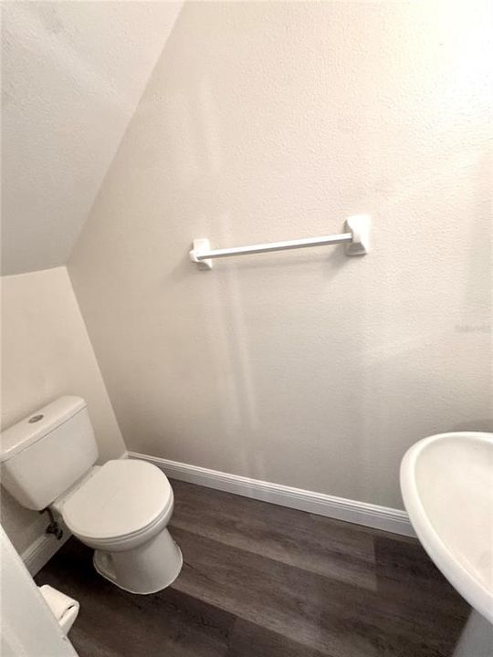 For Rent: $2,250 (2 beds, 1 baths, 1105 Square Feet)