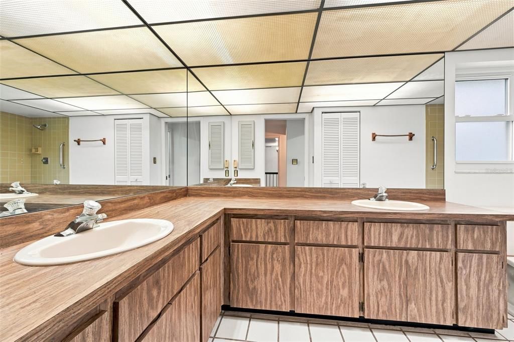На продажу: $475,000 (3 спален, 3 ванн, 1918 Квадратных фут)