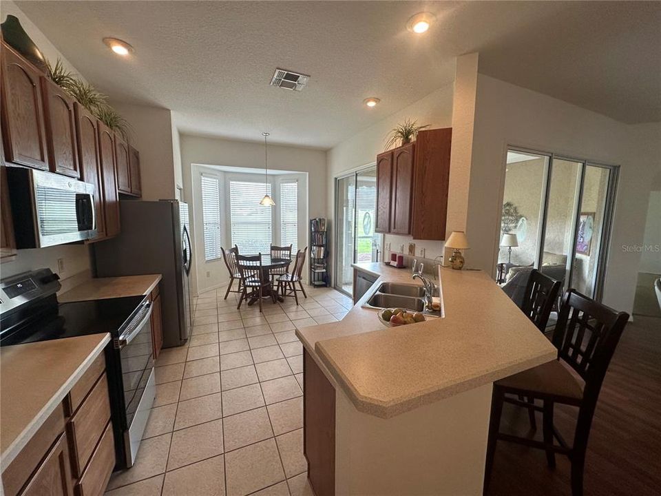 En Venta: $310,000 (3 camas, 2 baños, 1636 Pies cuadrados)