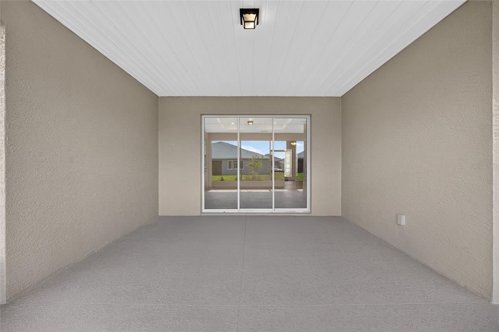 For Sale: $555,525 (3 beds, 3 baths, 2211 Square Feet)