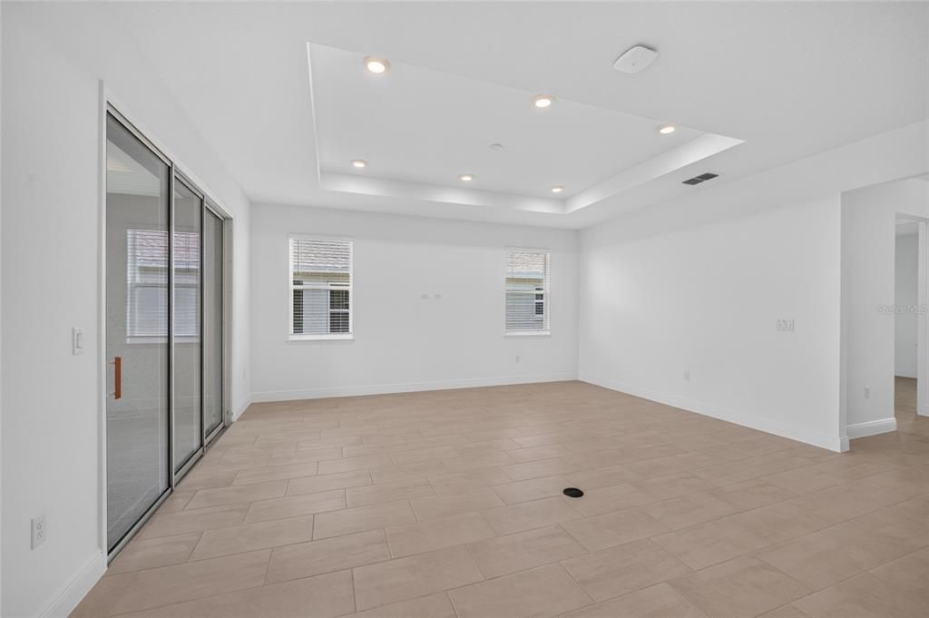 For Sale: $555,525 (3 beds, 3 baths, 2211 Square Feet)