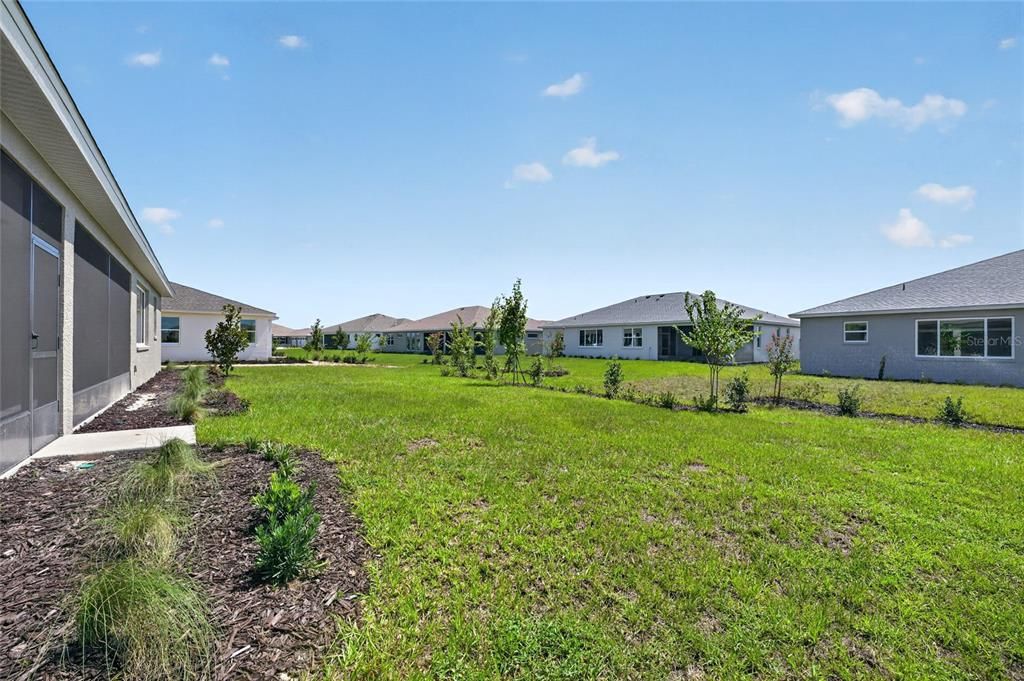 For Sale: $555,525 (3 beds, 3 baths, 2211 Square Feet)
