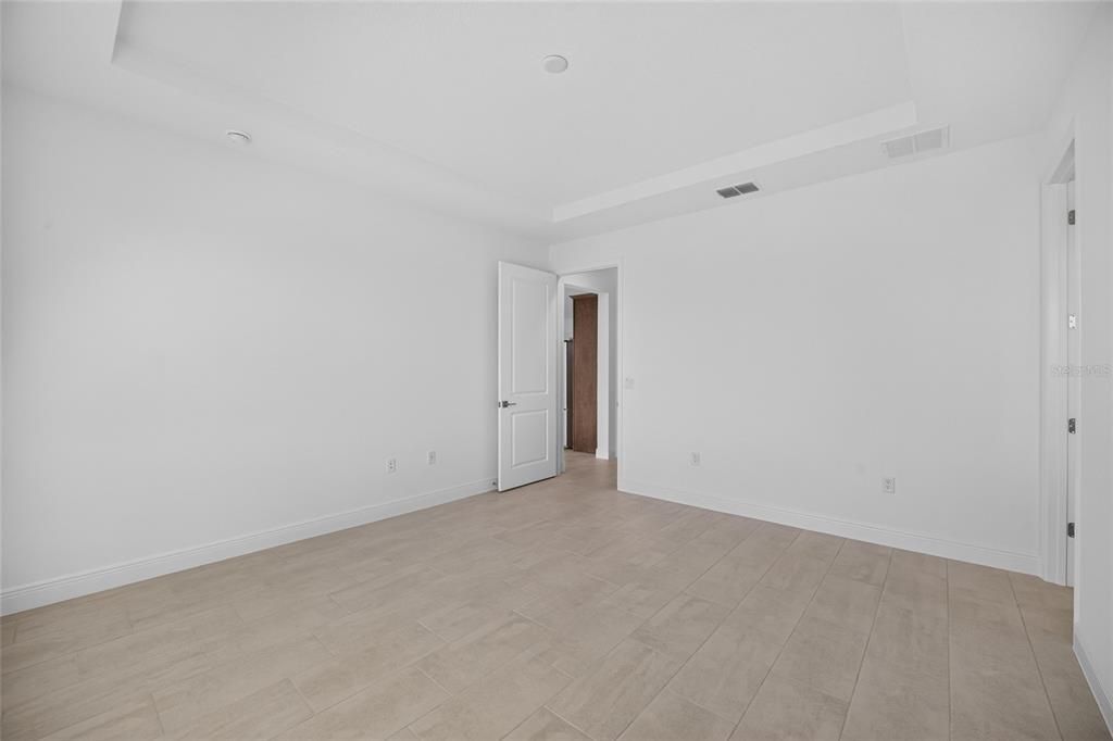 For Sale: $555,525 (3 beds, 3 baths, 2211 Square Feet)