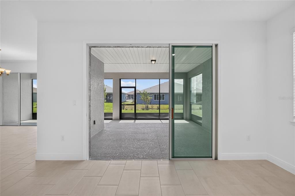 For Sale: $555,525 (3 beds, 3 baths, 2211 Square Feet)