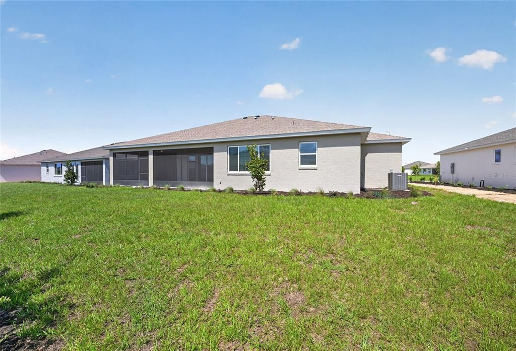 For Sale: $555,525 (3 beds, 3 baths, 2211 Square Feet)