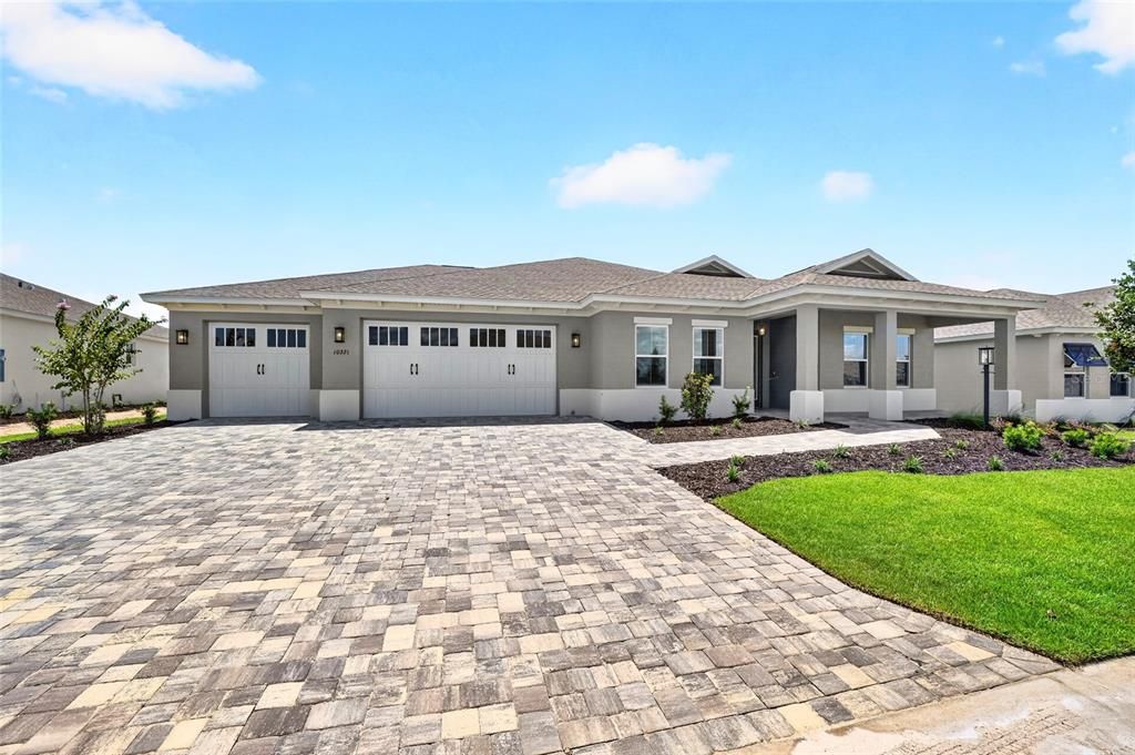 For Sale: $555,525 (3 beds, 3 baths, 2211 Square Feet)