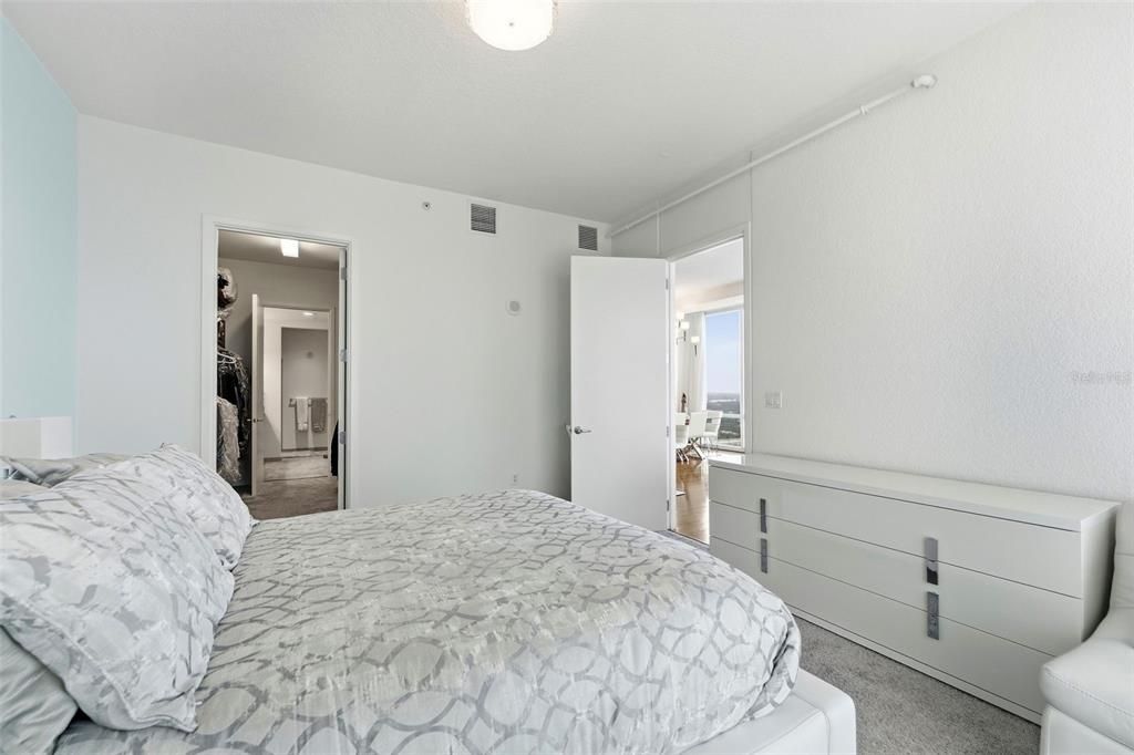 For Sale: $710,000 (2 beds, 2 baths, 1444 Square Feet)