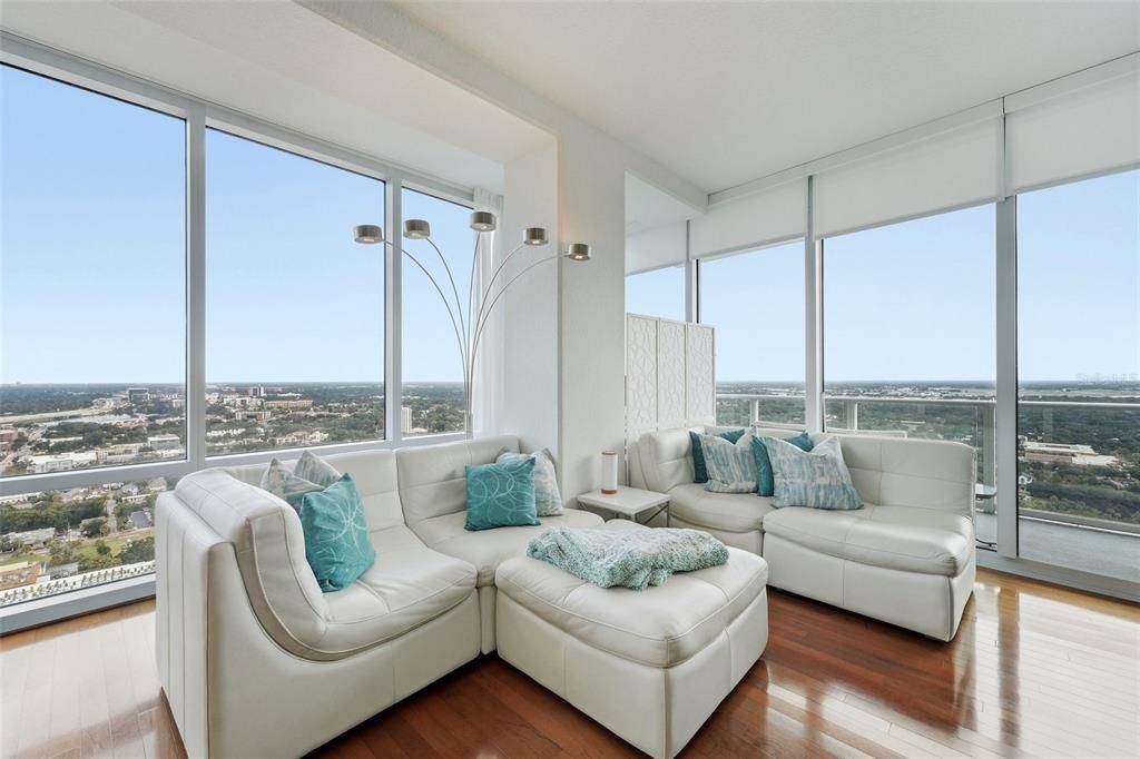 For Sale: $710,000 (2 beds, 2 baths, 1444 Square Feet)