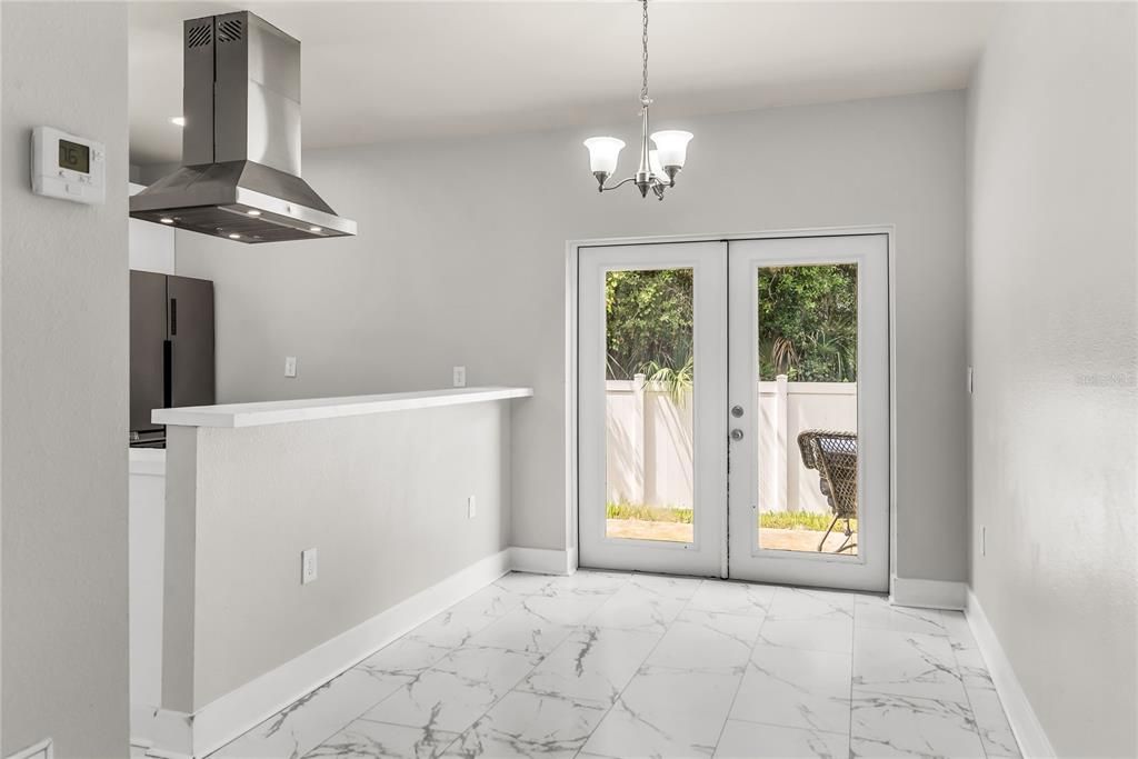 En Venta: $299,900 (2 camas, 2 baños, 1031 Pies cuadrados)