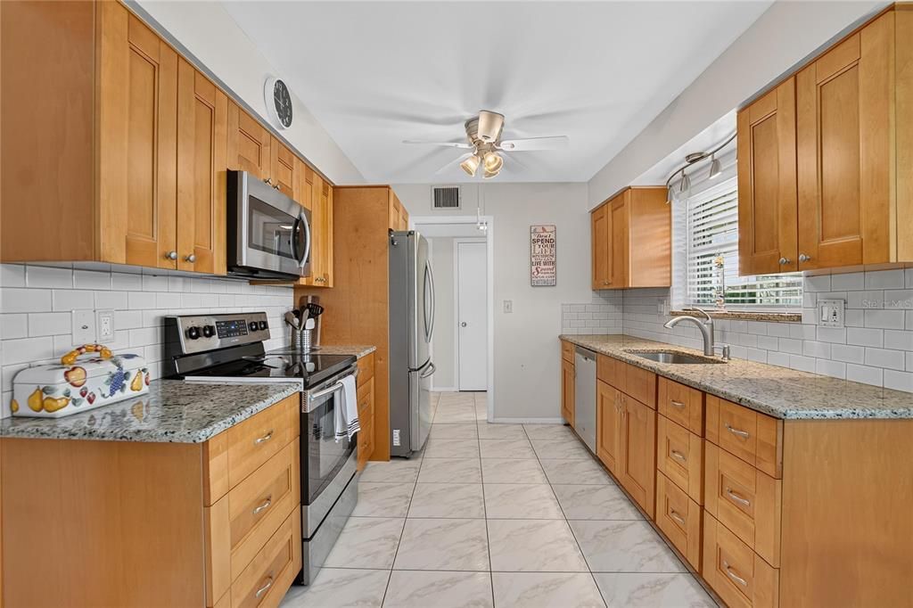En Venta: $260,000 (2 camas, 2 baños, 1402 Pies cuadrados)