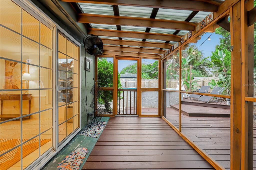 For Sale: $535,000 (3 beds, 2 baths, 1585 Square Feet)