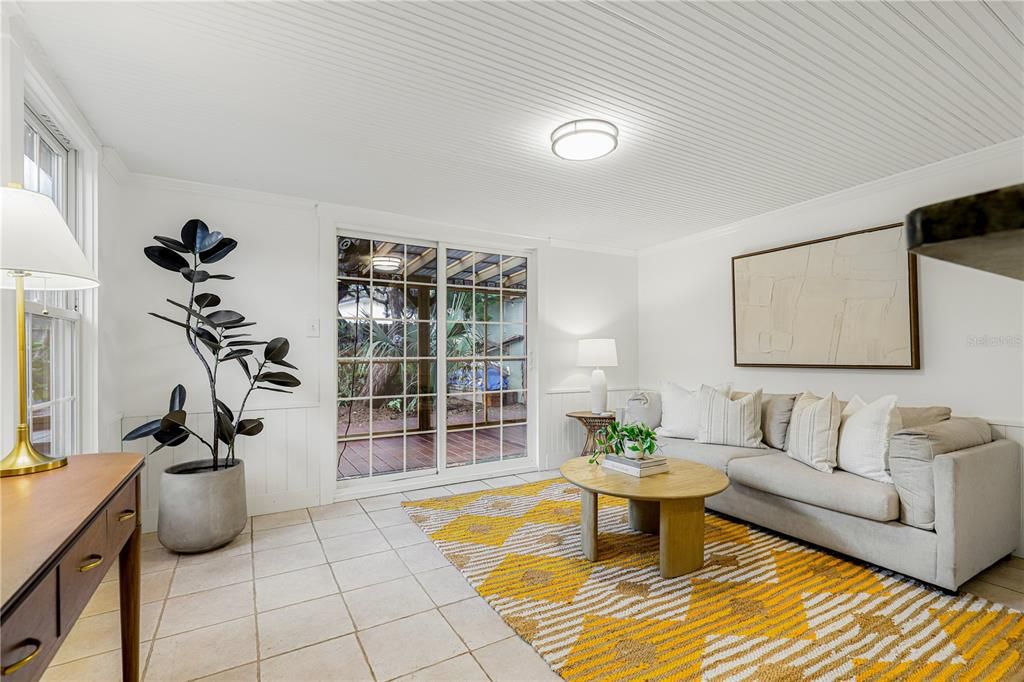 For Sale: $535,000 (3 beds, 2 baths, 1585 Square Feet)